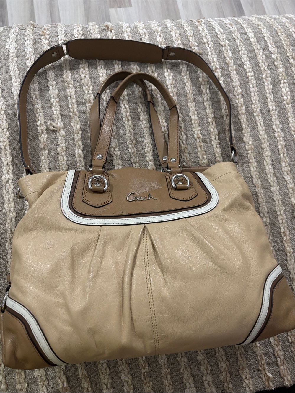 Coach Ashley Spectator Leather Shoulder Bag - Picture 11 of 16